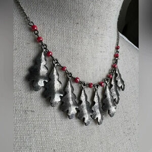 Pretty metal beaded necklace